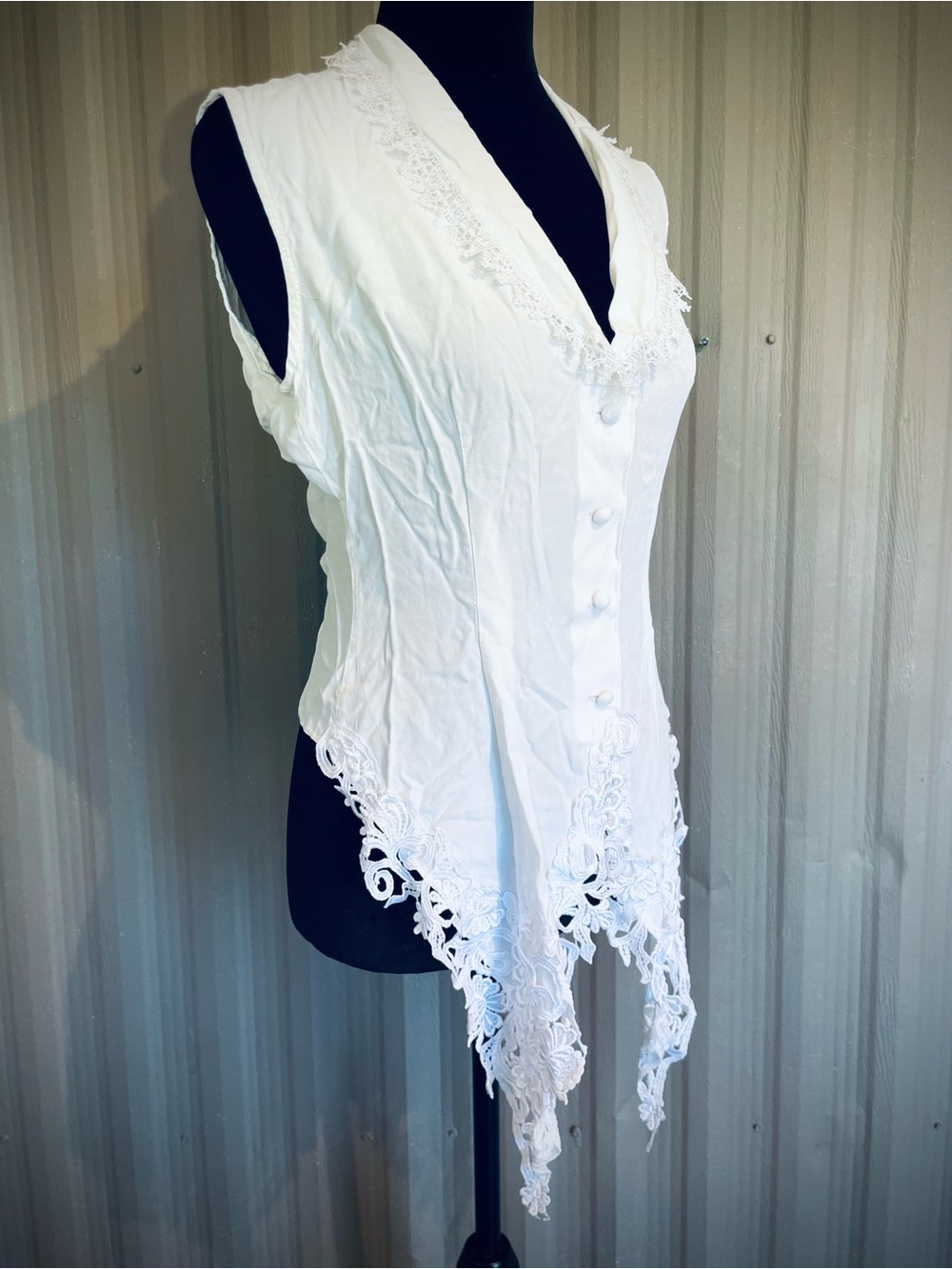 Xoxo VTG Y2K White Sleeveless Top Button Lace Trim Cottage Prairie Coquette sz S - Picture 2 of 15